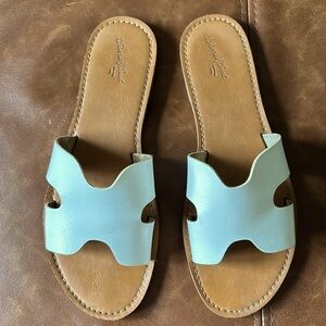 Great condition white slide sandals